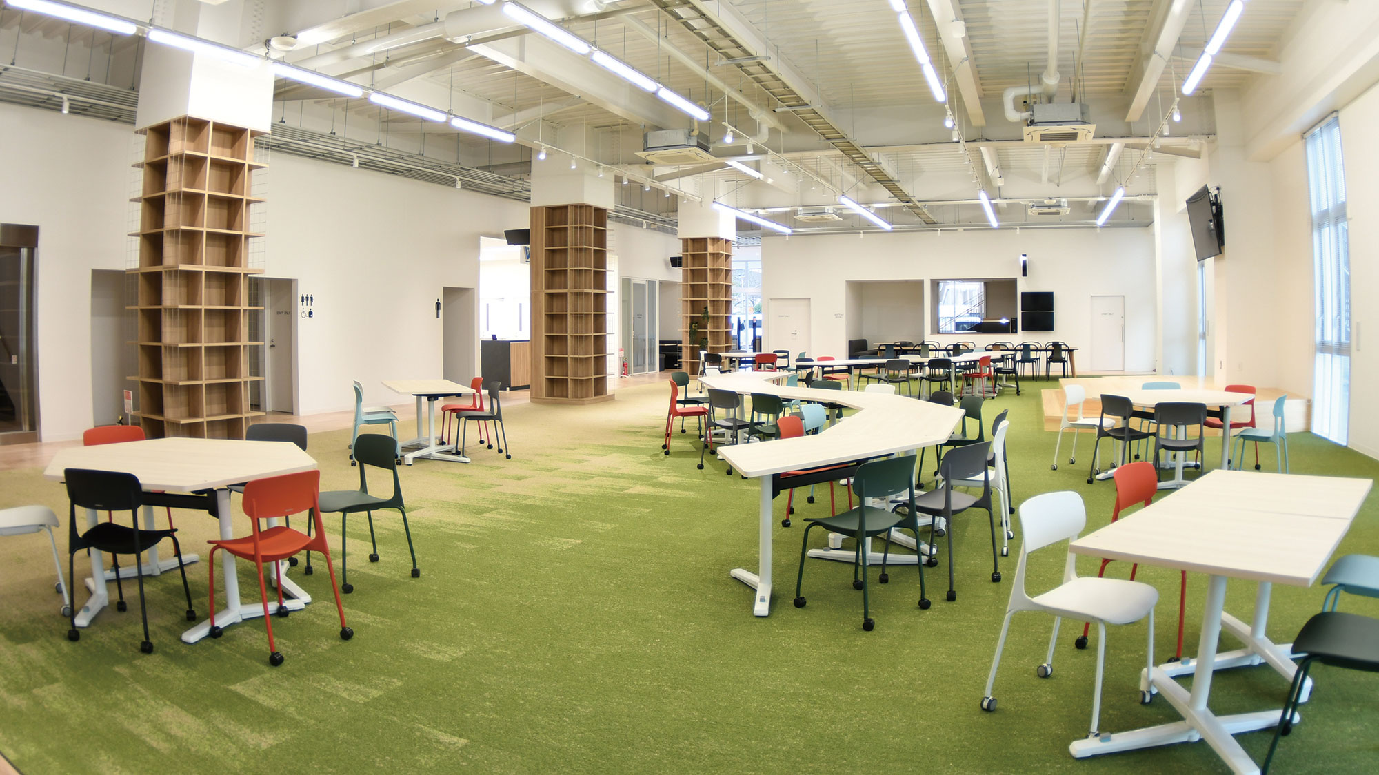 コミュニティラウンジ